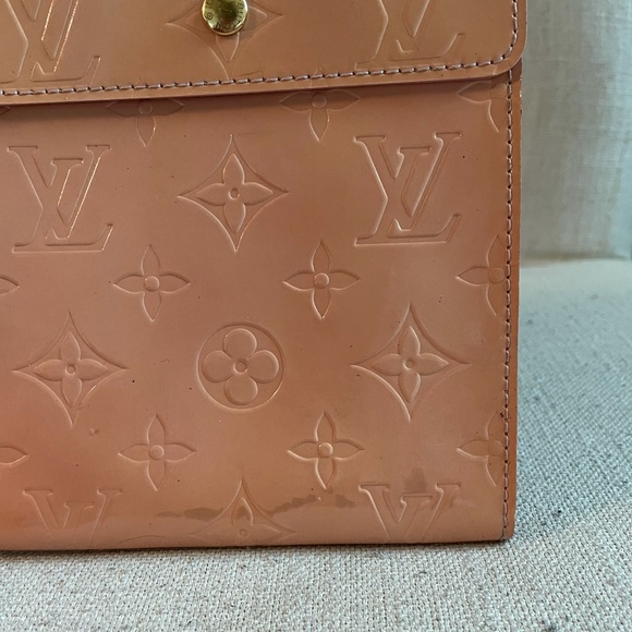 Louis Vuitton Monogram Vernis Mott Pouch - Picture 6 of 15